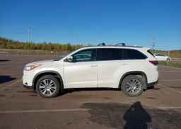 2014 TOYOTA highlander xle