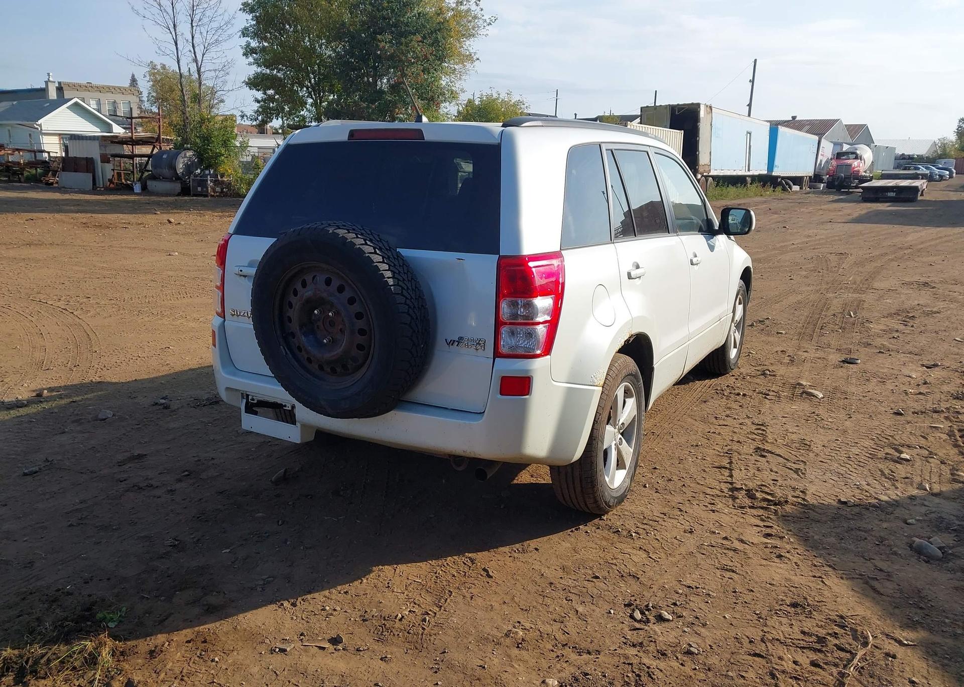 2010 SUZUKI GRAND VITARA