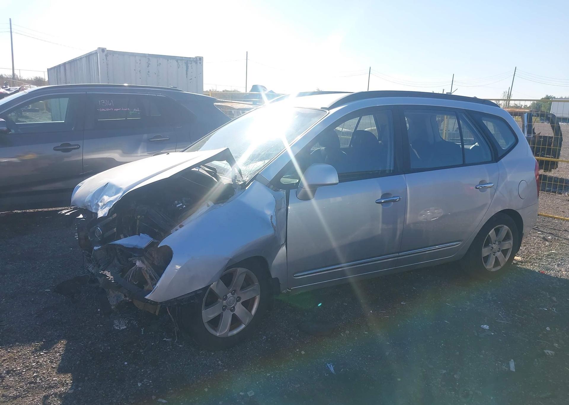 2008 KIA RONDO