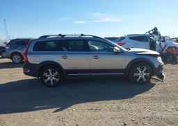 2012 VOLVO XC70 T6