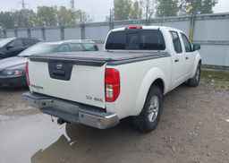 2017 NISSAN FRONTIER SL