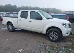 2017 NISSAN FRONTIER SL