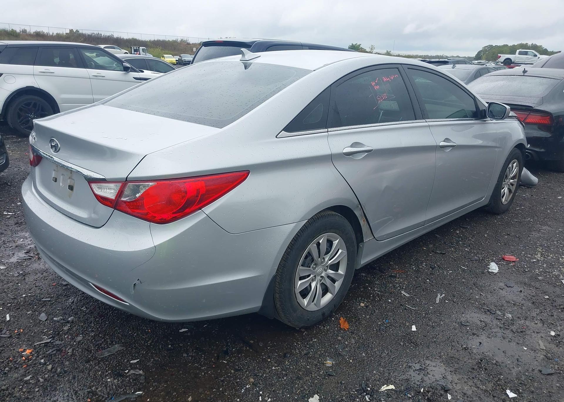 2012 HYUNDAI SONATA GLS