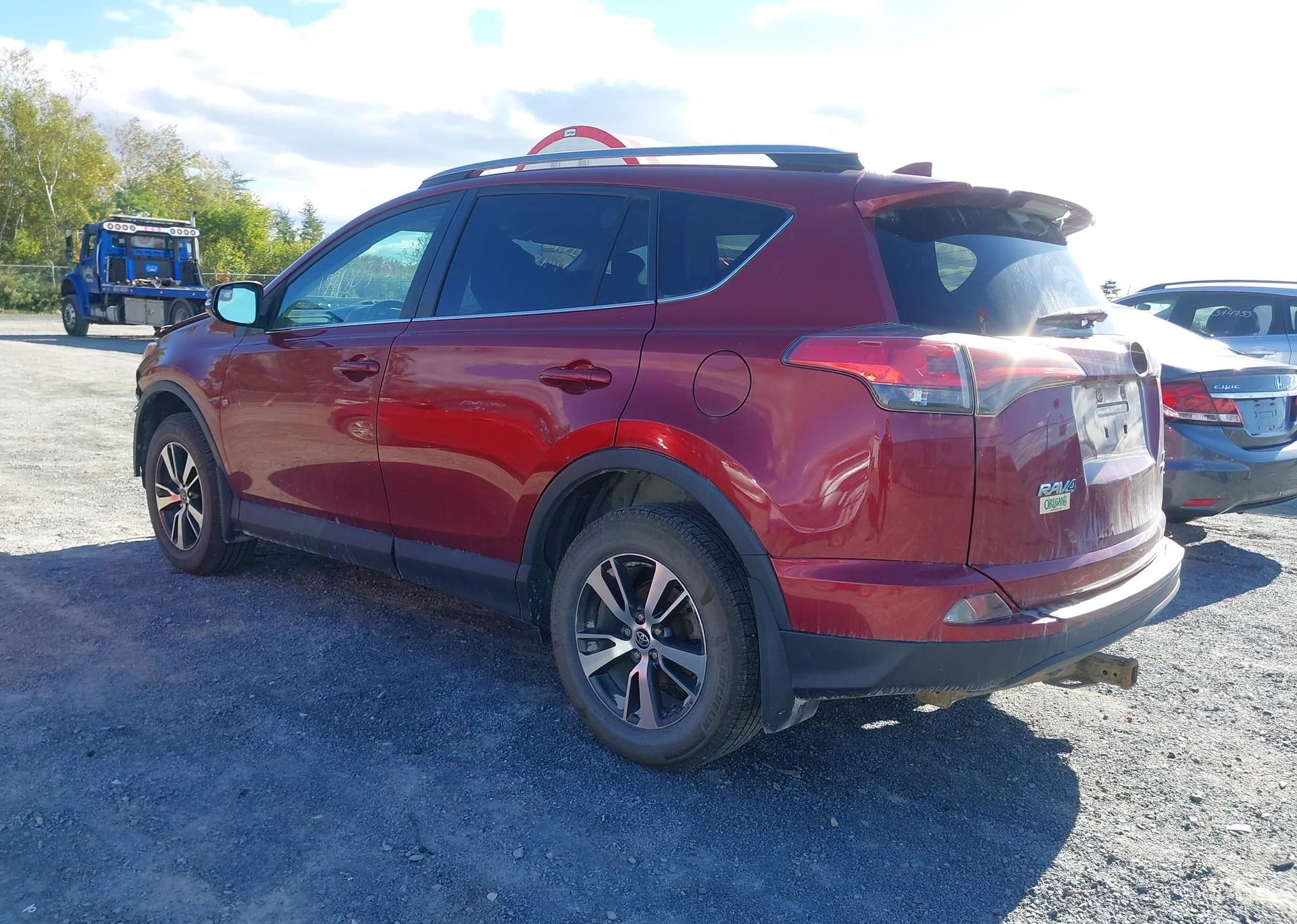 2018 TOYOTA RAV4 LE