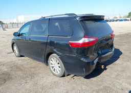 2017 TOYOTA SIENNA LE
