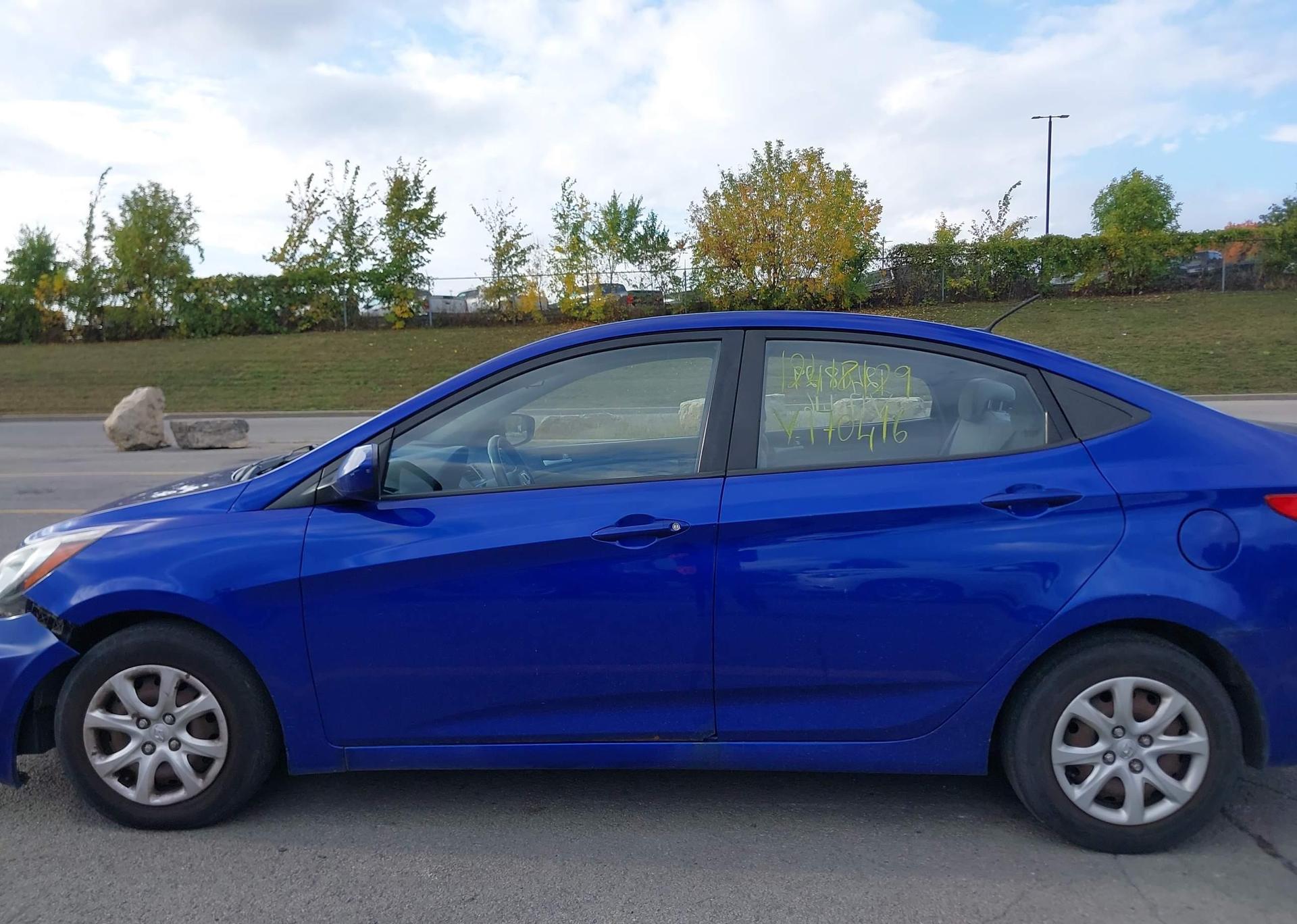 2012 HYUNDAI ACCENT