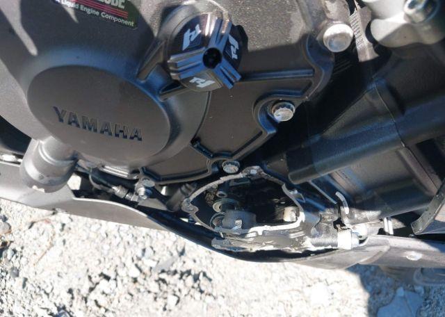 2024 YAMAHA YZF R1