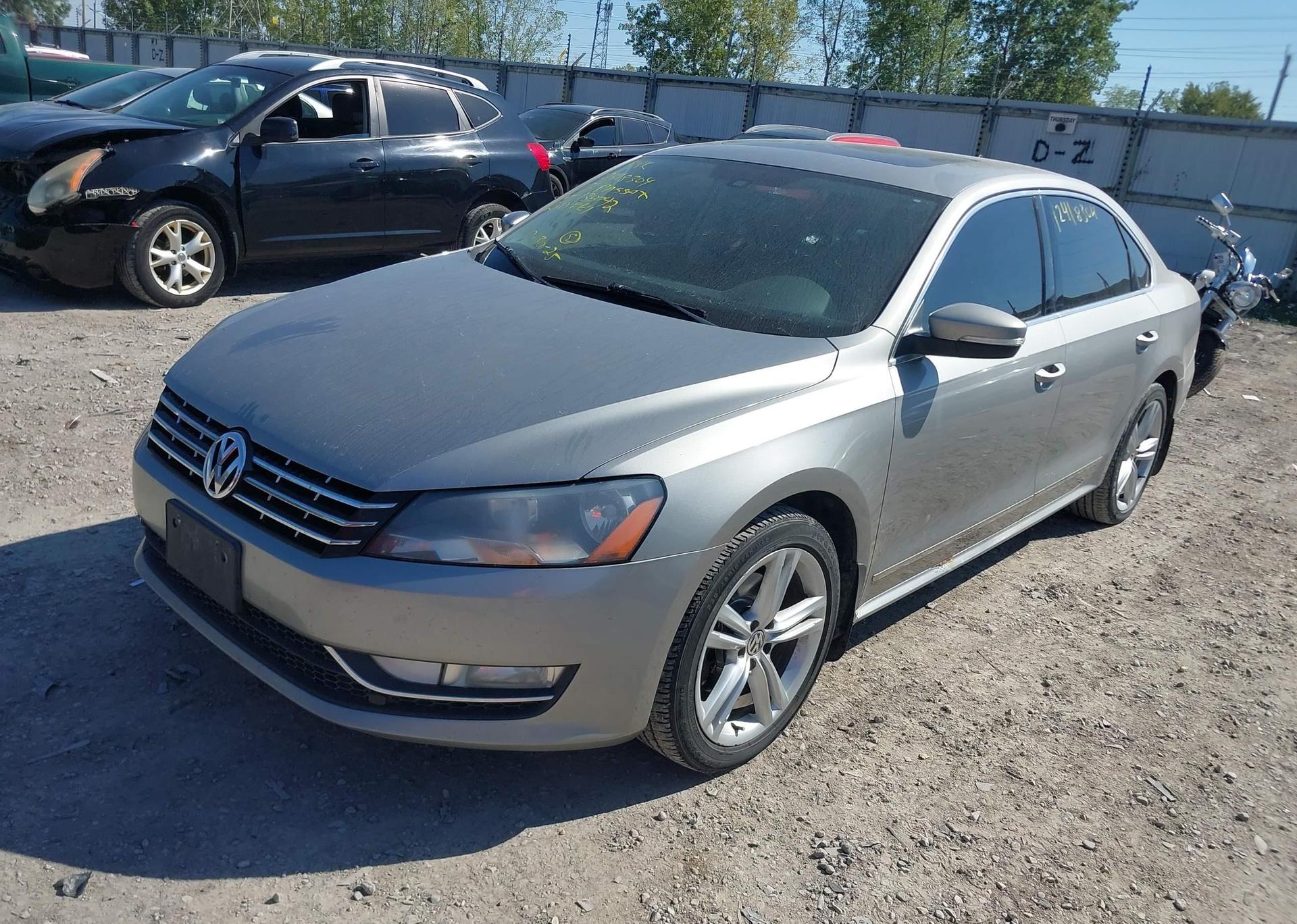 2013 VOLKSWAGEN PASSAT SEL