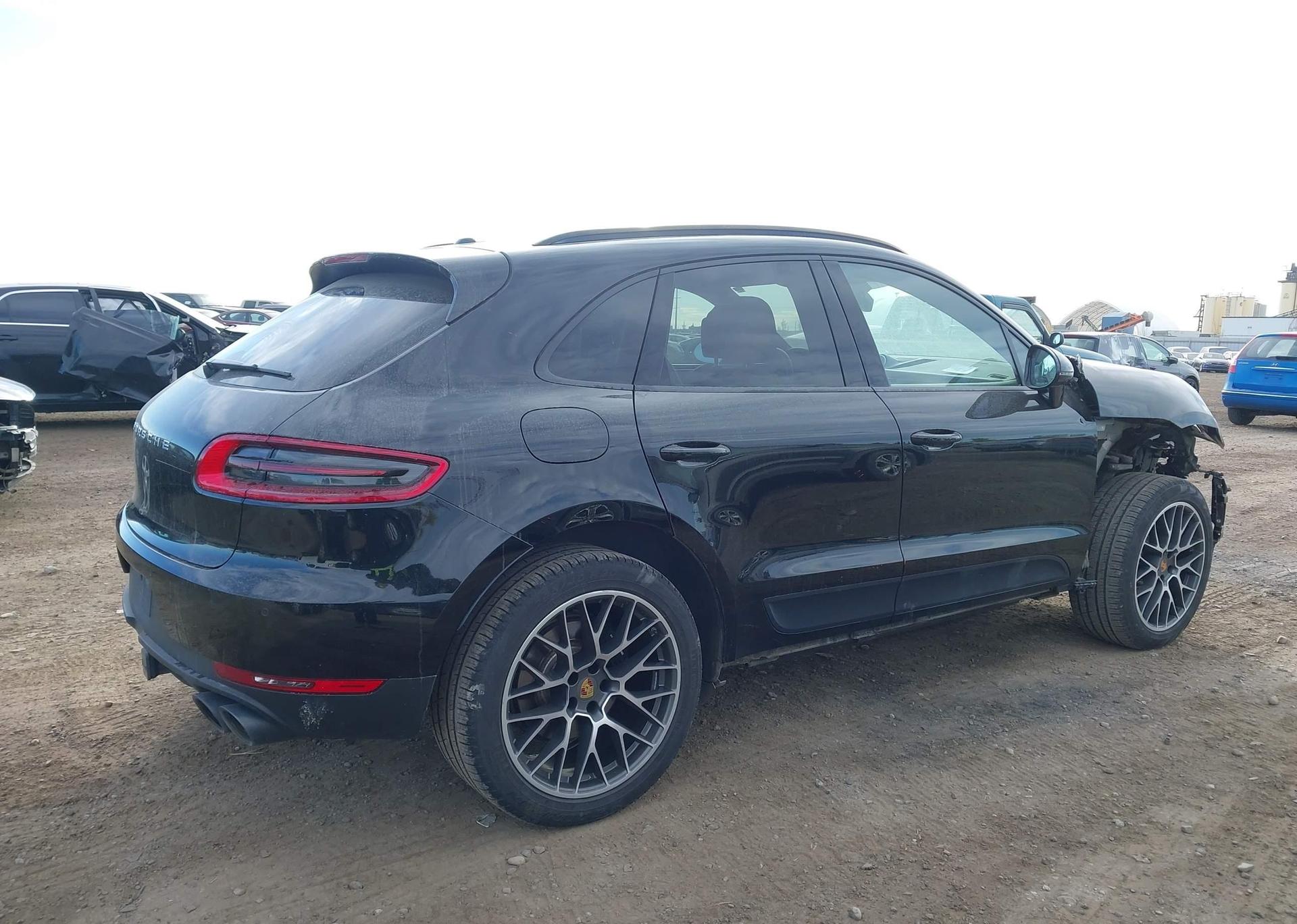 2018 PORSCHE MACAN SPORT EDITION
