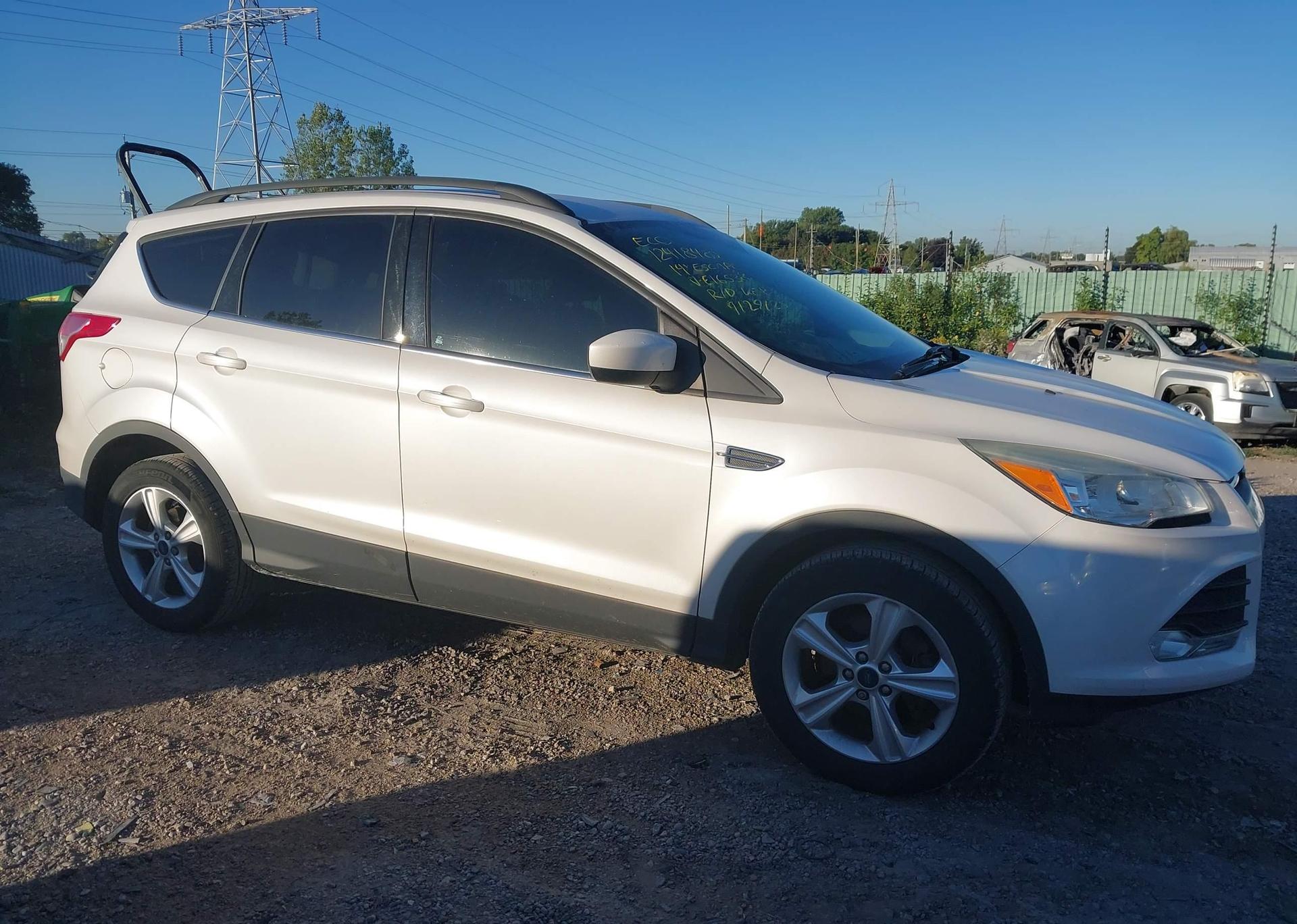 2014 FORD ESCAPE SE
