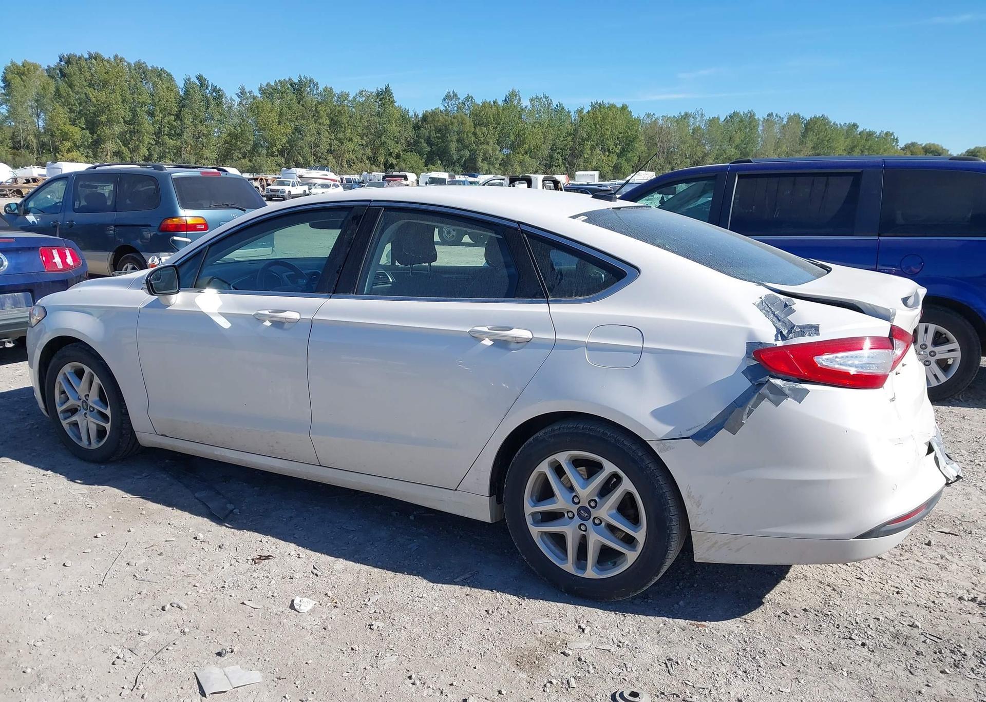 2015 FORD FUSION SE