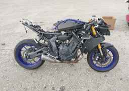 2025 YAMAHA YZFR7