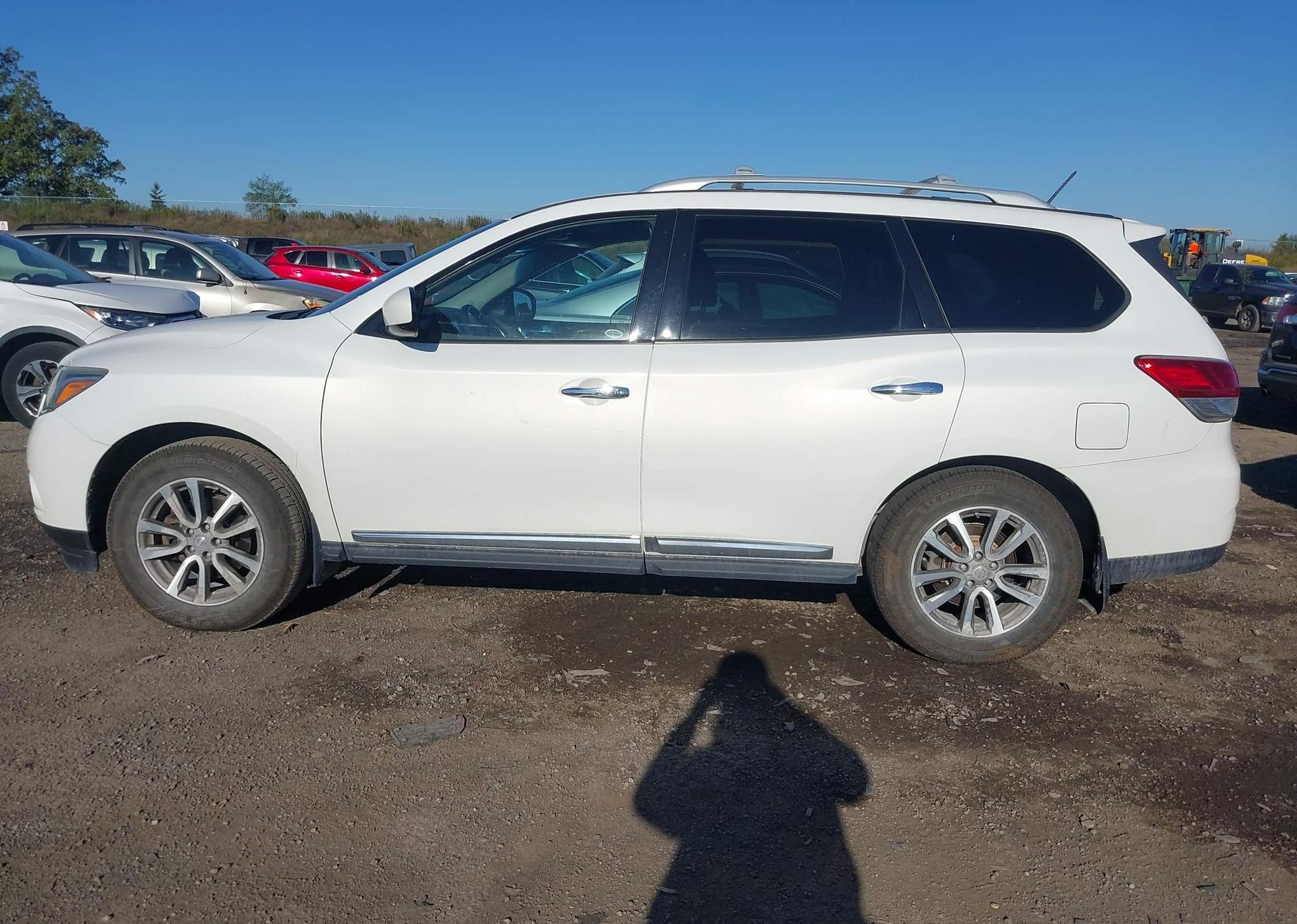 2014 NISSAN PATHFINDER S