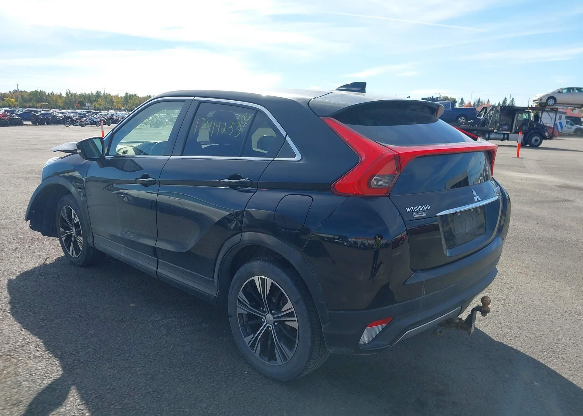 2018 MITSUBISHI ECLIPSE CROSS ES