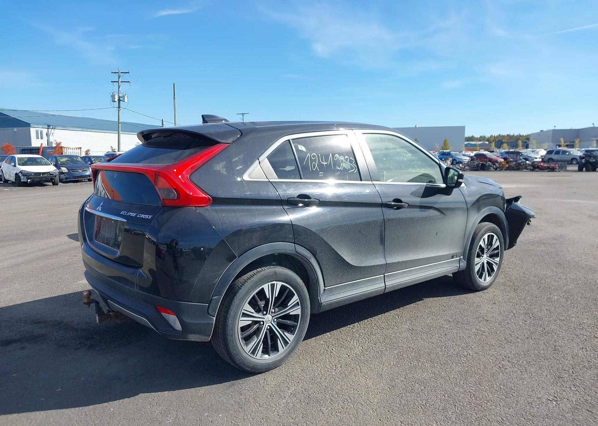 2018 MITSUBISHI ECLIPSE CROSS ES