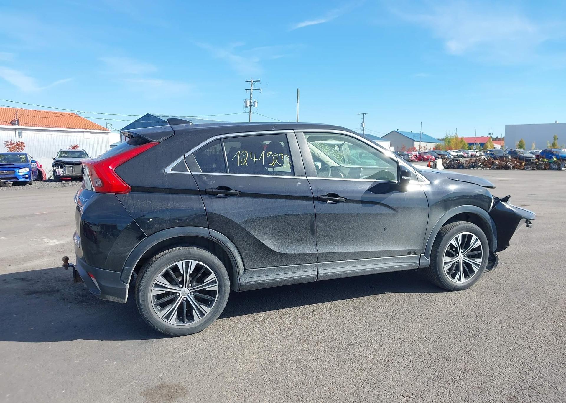 2018 MITSUBISHI ECLIPSE CROSS ES