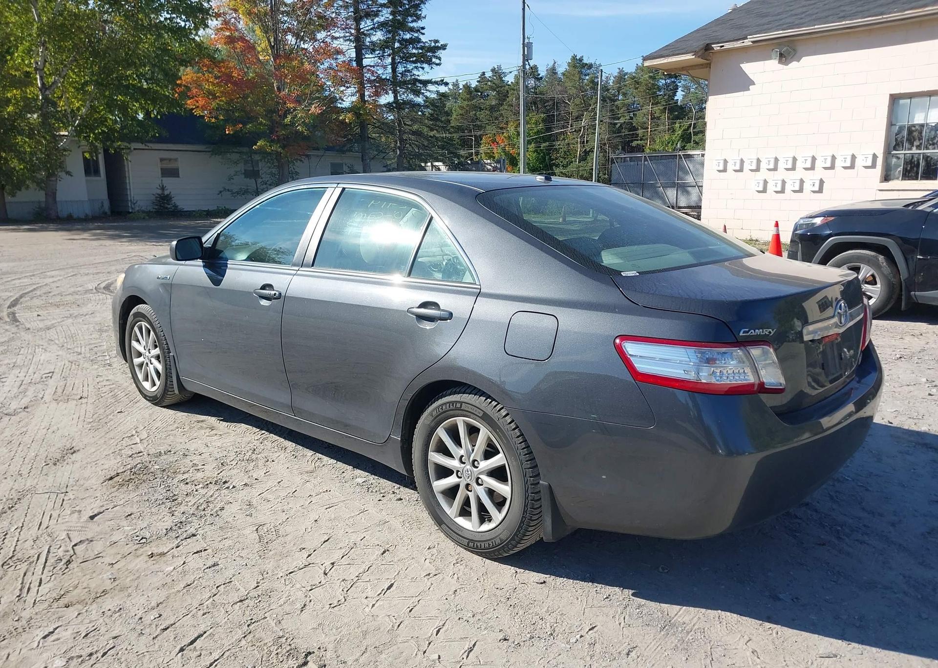 2010 TOYOTA CAMRY