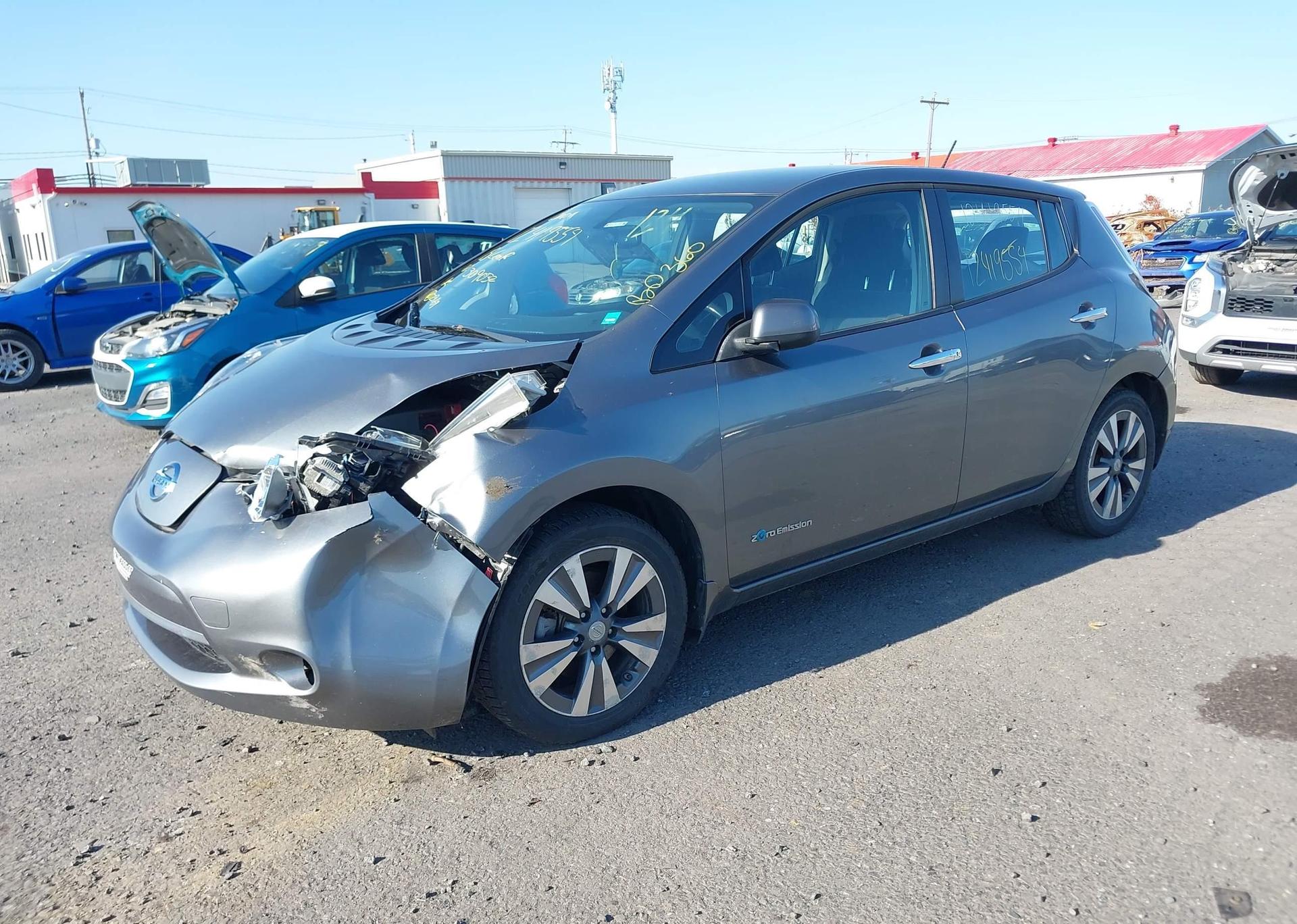 2015 NISSAN LEAF SV