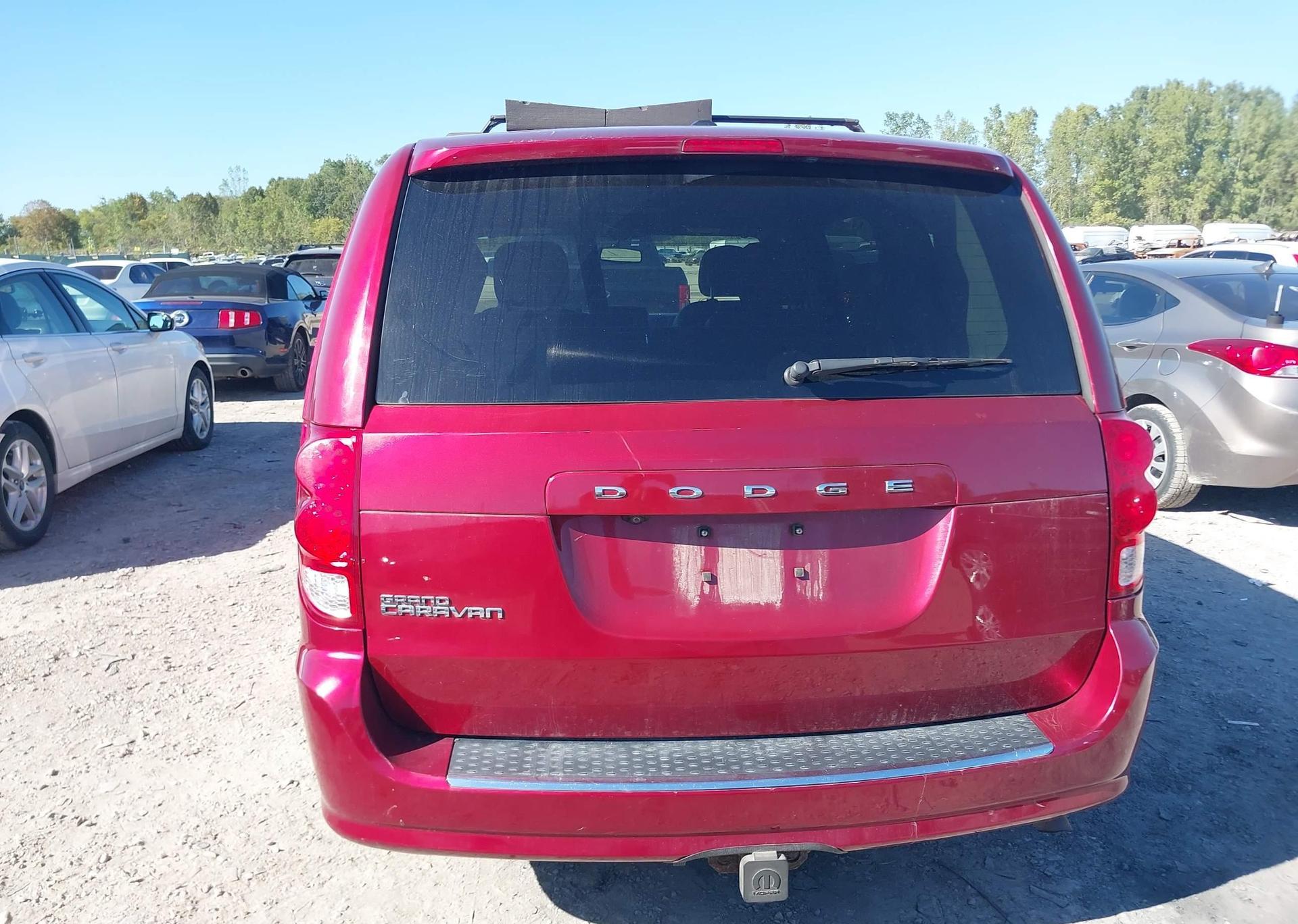 2015 DODGE GRAND CARAVAN SE