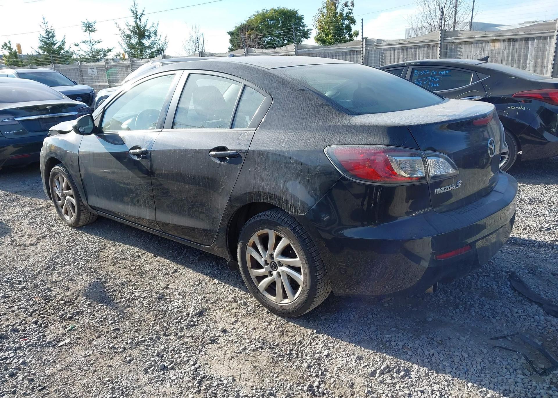2013 MAZDA 3 I