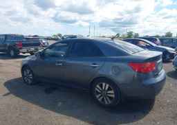 2013 KIA FORTE 2.0L EX