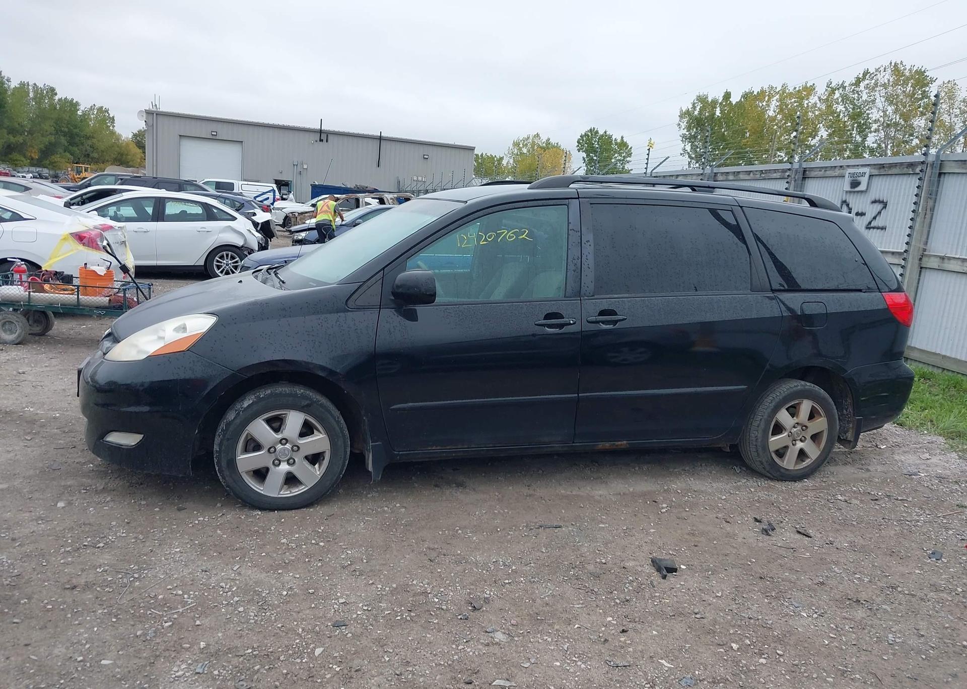 2008 TOYOTA SIENNA CE