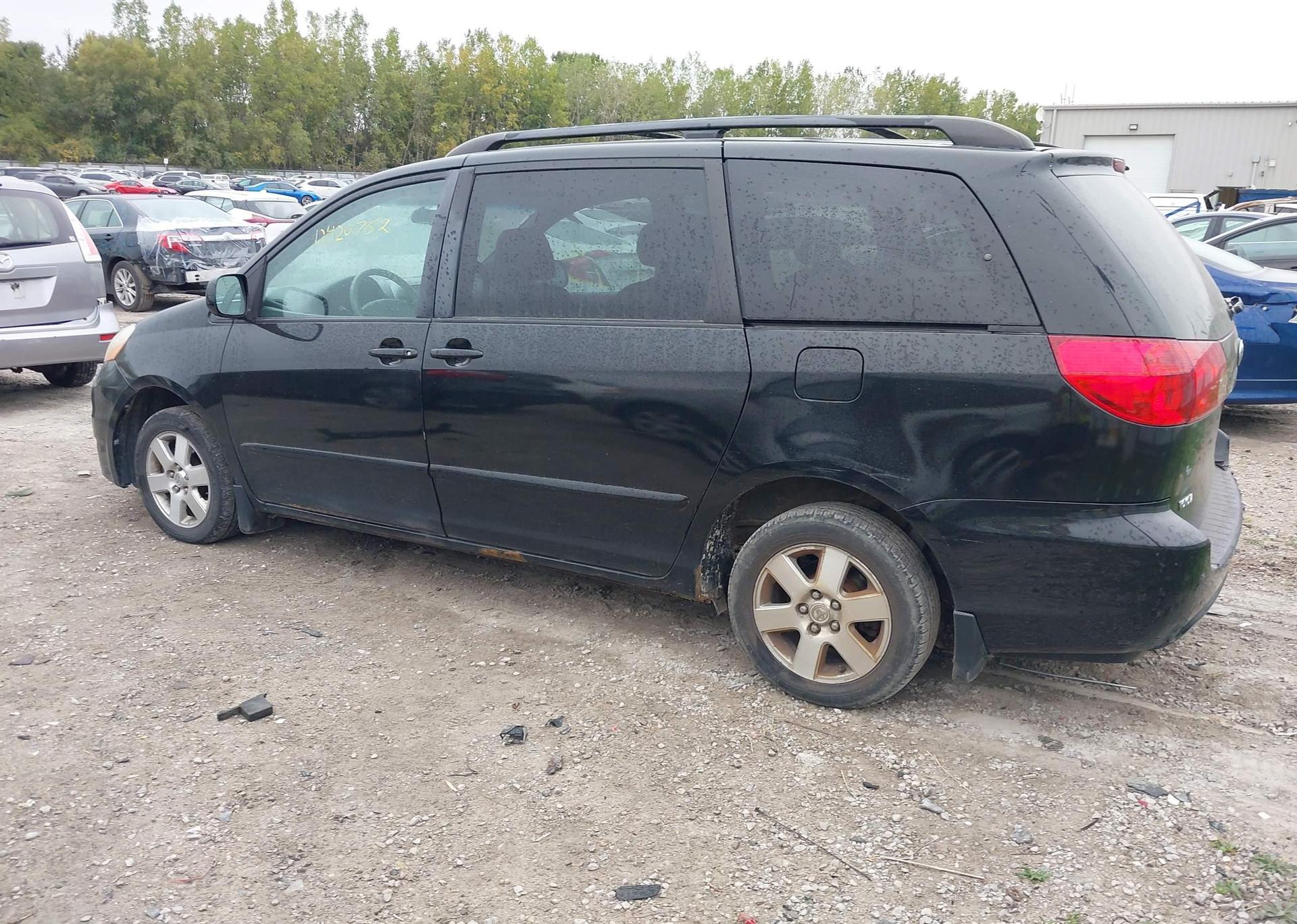 2008 TOYOTA SIENNA CE