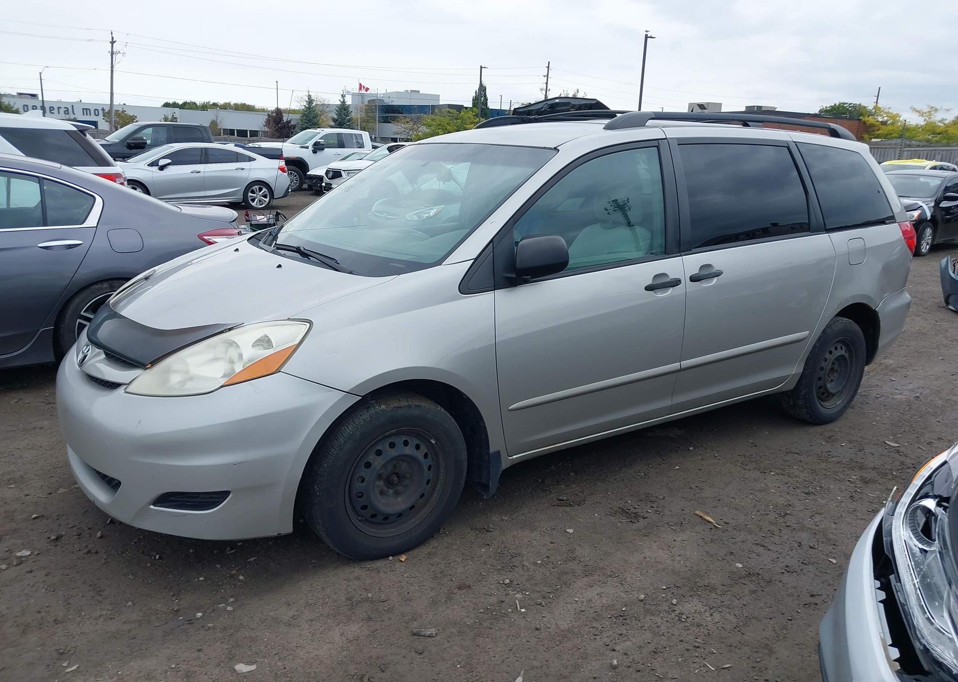2010 TOYOTA SIENNA LE V6