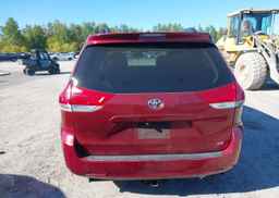 2012 TOYOTA SIENNA