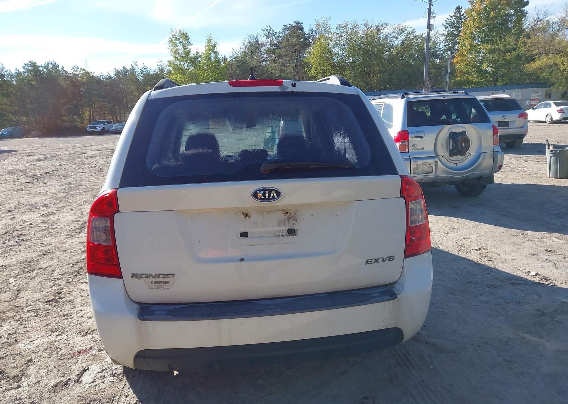 2008 KIA RONDO LX