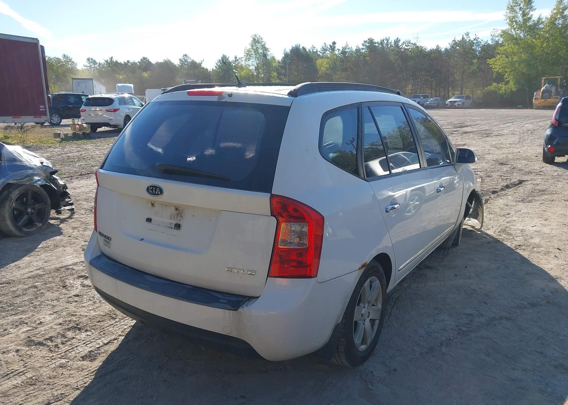 2008 KIA RONDO LX