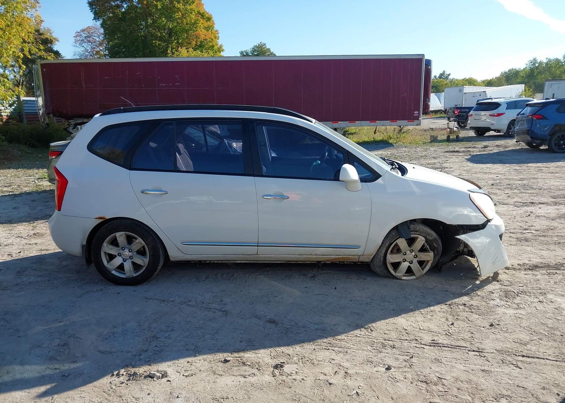 2008 KIA RONDO LX