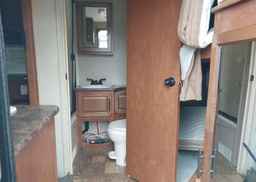 2013 FOREST RIVER SURVEYOR