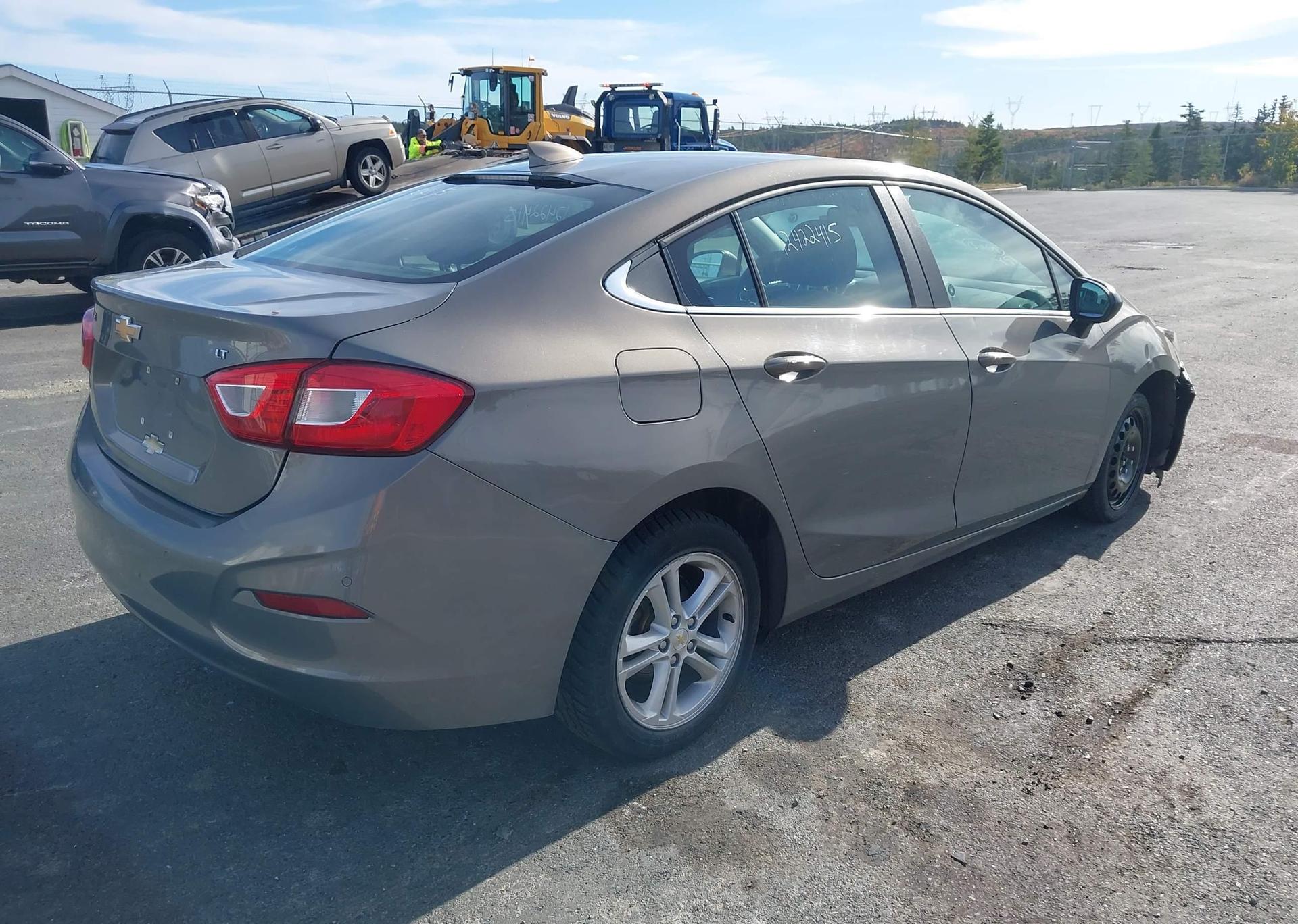 2018 CHEVROLET CRUZE LT AUTO
