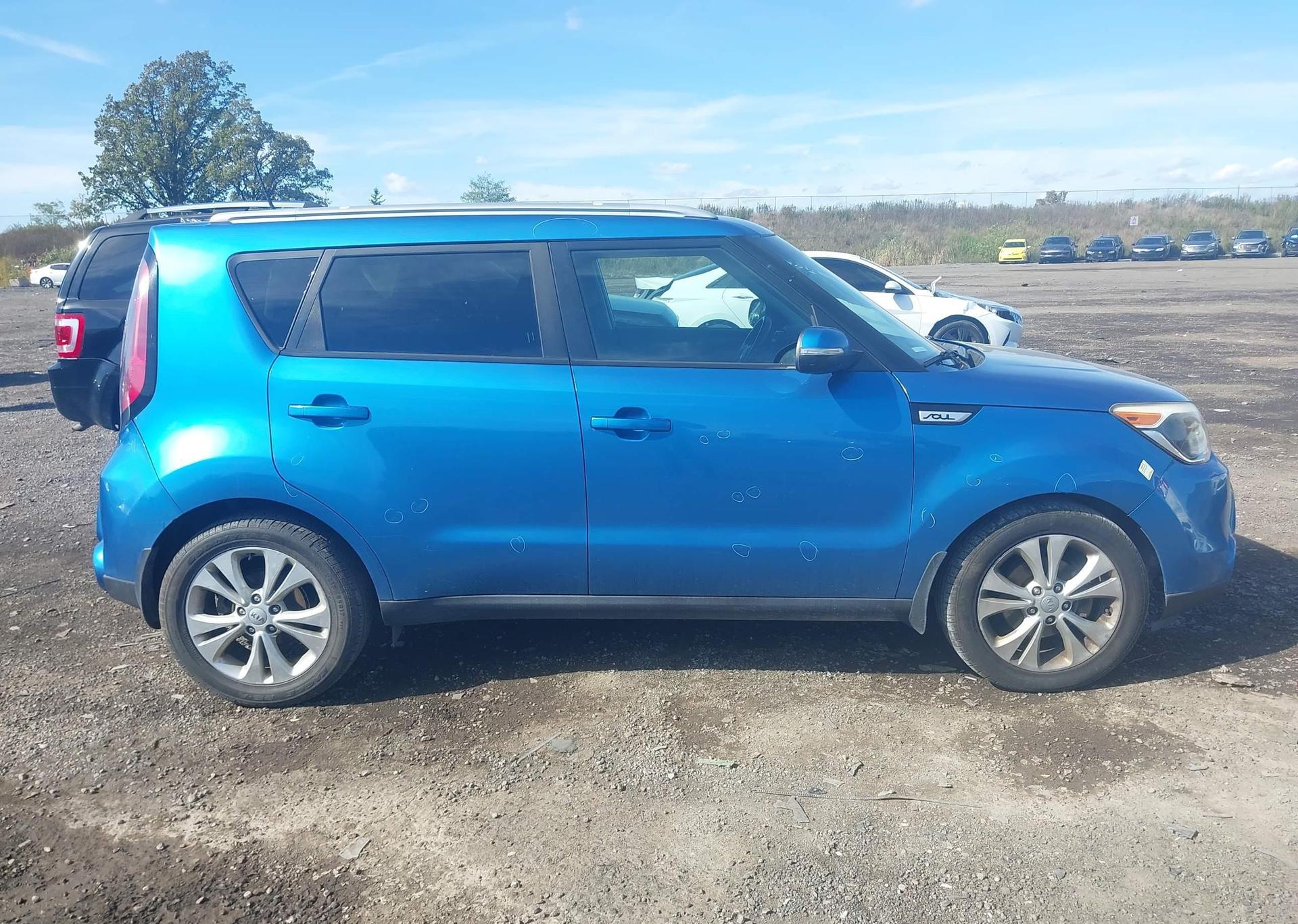 2015 KIA SOUL +