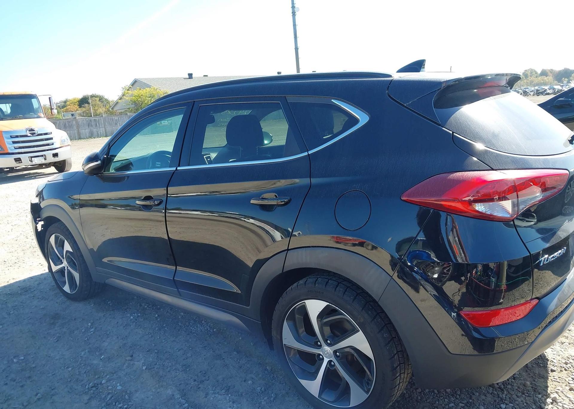 2016 HYUNDAI TUCSON LIMITED