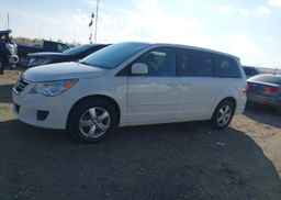 2010 VOLKSWAGEN ROUTAN SE