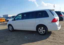 2010 VOLKSWAGEN ROUTAN SE