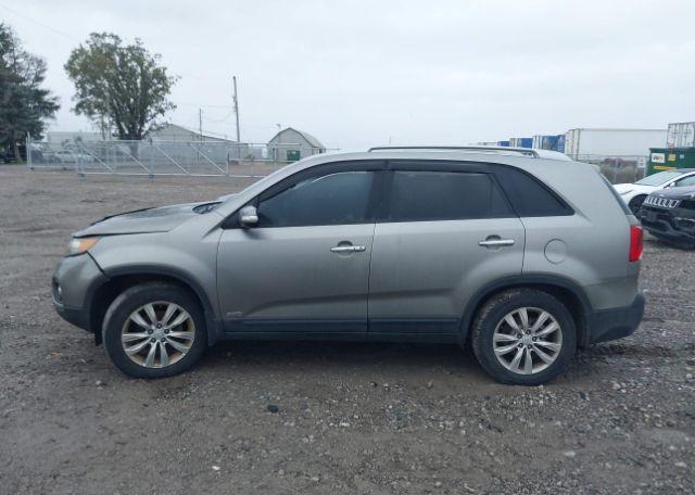 2011 KIA SORENTO LX