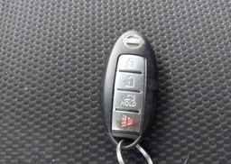 2013 NISSAN VERSA S