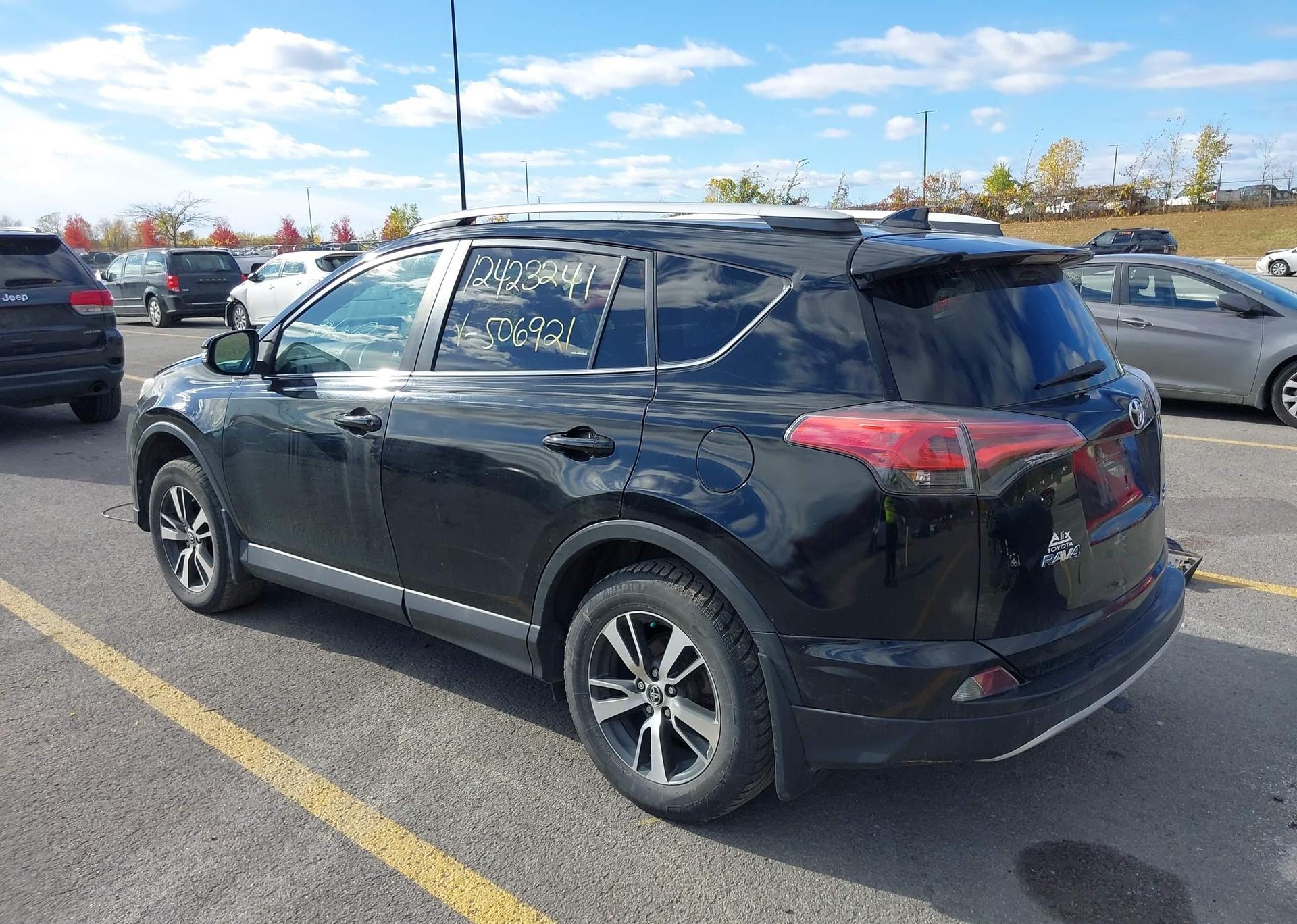 2016 TOYOTA RAV4 XLE