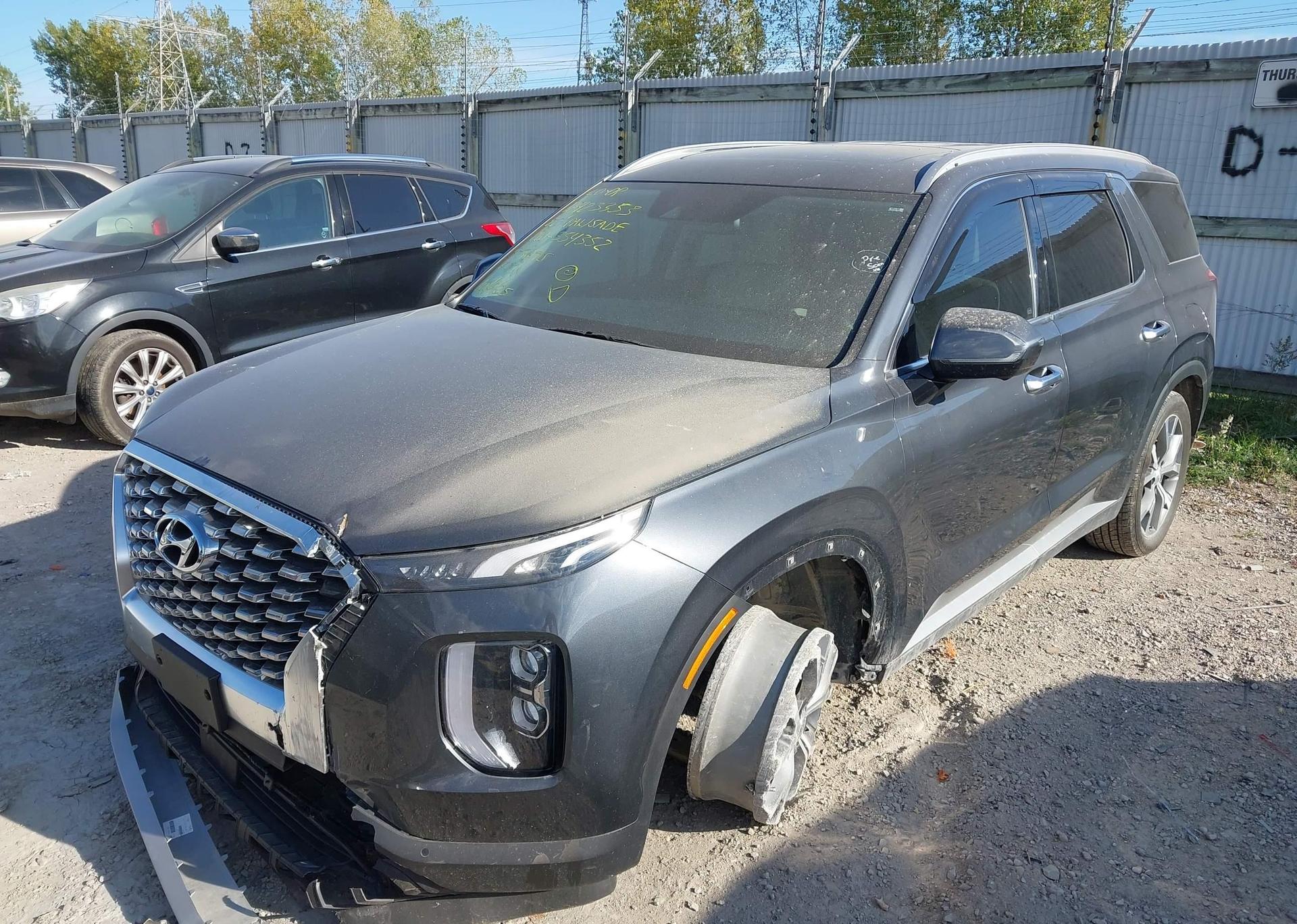 2022 HYUNDAI PALISADE LUXURY 8-PASSENGER SEATING