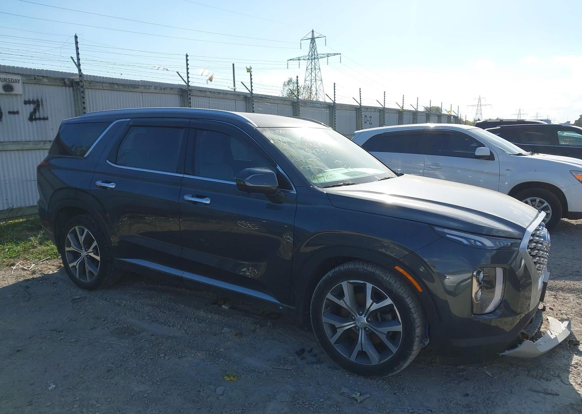 2022 HYUNDAI PALISADE LUXURY 8-PASSENGER SEATING