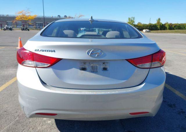 2013 HYUNDAI ELANTRA GL