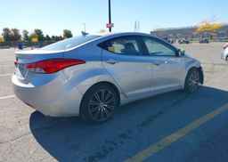 2013 HYUNDAI ELANTRA GL