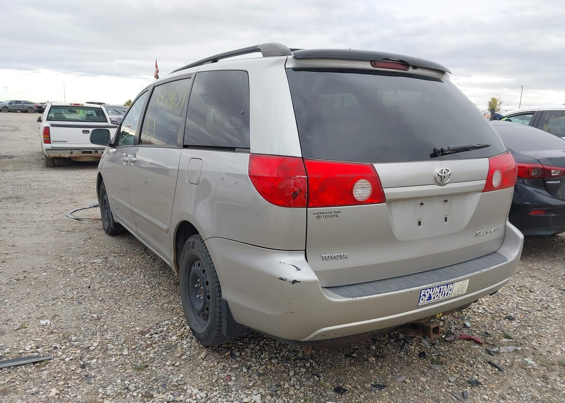 2008 TOYOTA SIENNA CE