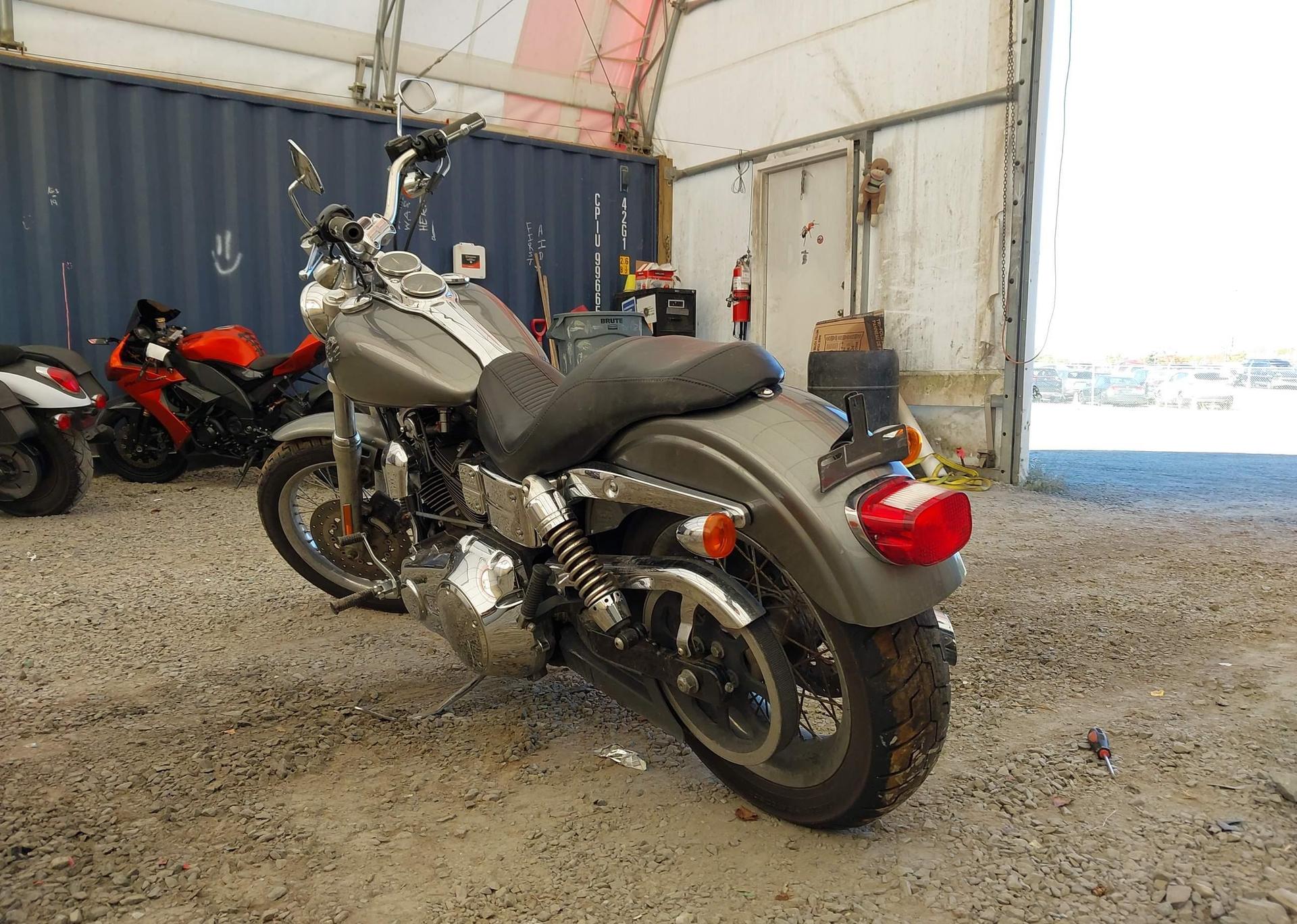 2006 HARLEY-DAVIDSON FXDLI