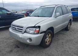 2004 TOYOTA HIGHLANDER