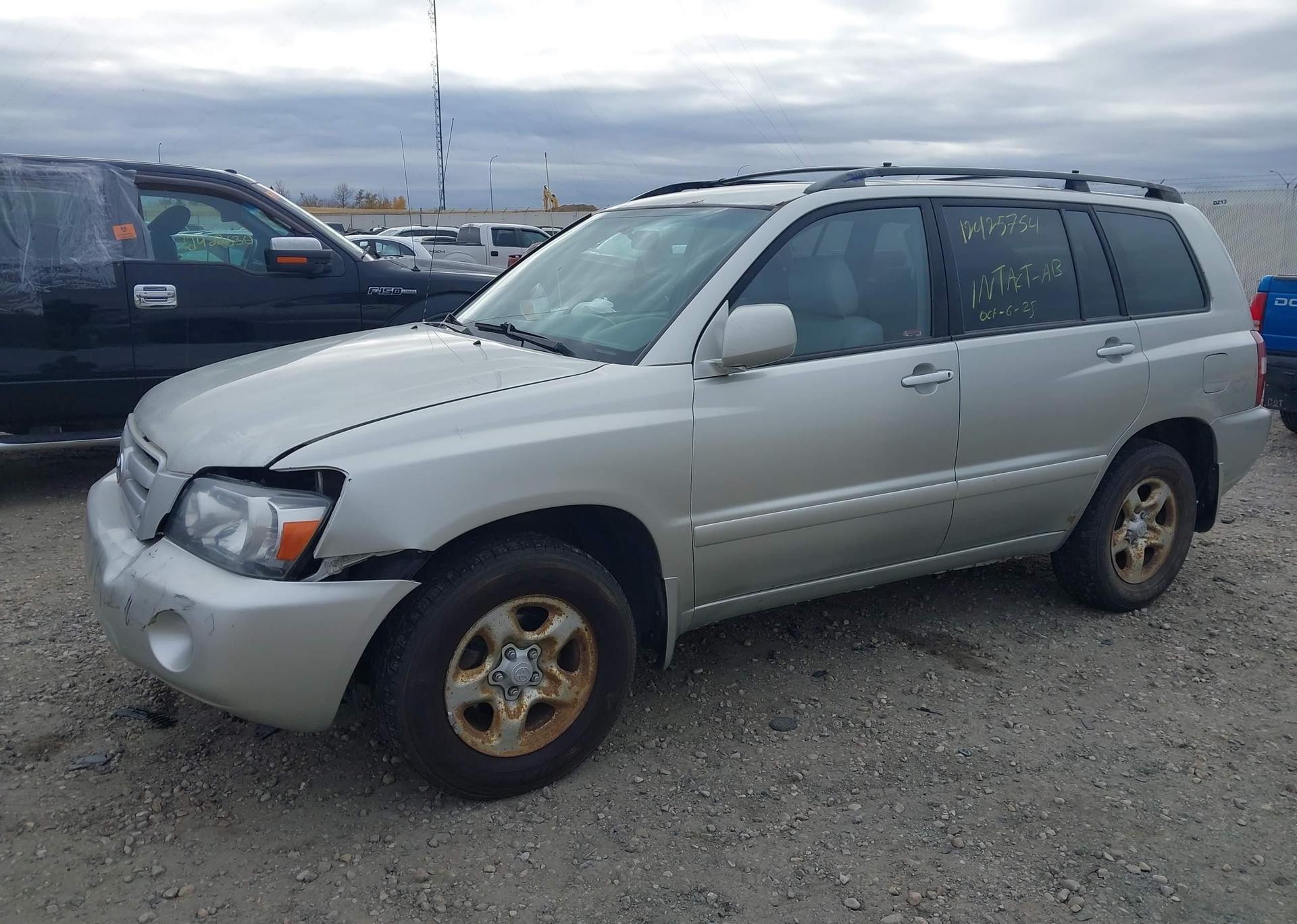 2004 TOYOTA HIGHLANDER