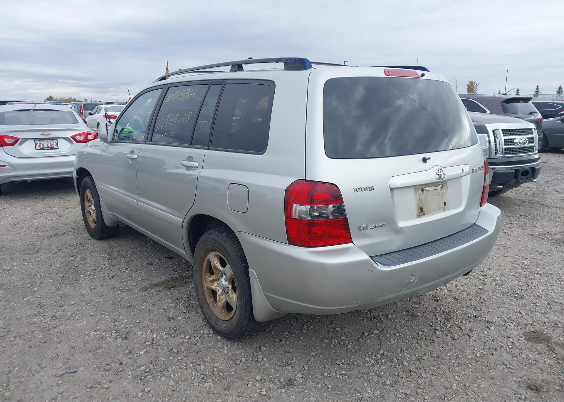 2004 TOYOTA HIGHLANDER